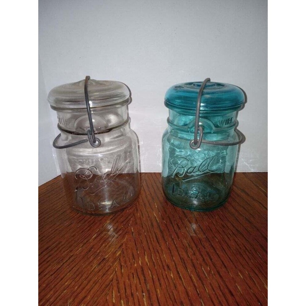 Green Vintage 1976 Bicentennial Ball Ideal & Clear Ball Ideal Jars Pint w/ Lids